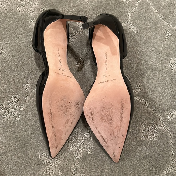 Manolo Blahnik Black Patent Leather Heels - Picture 4 of 4